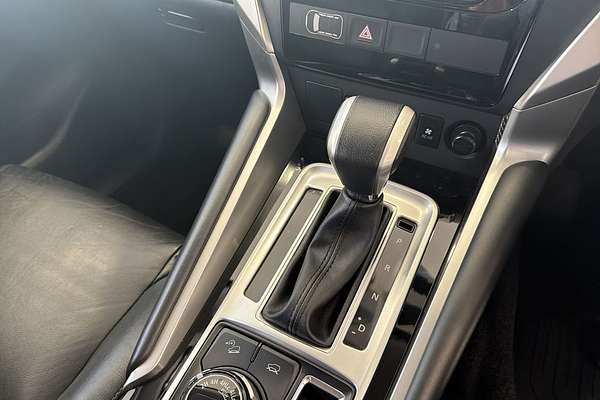 2019 Mitsubishi Pajero Sport Black Edition QE