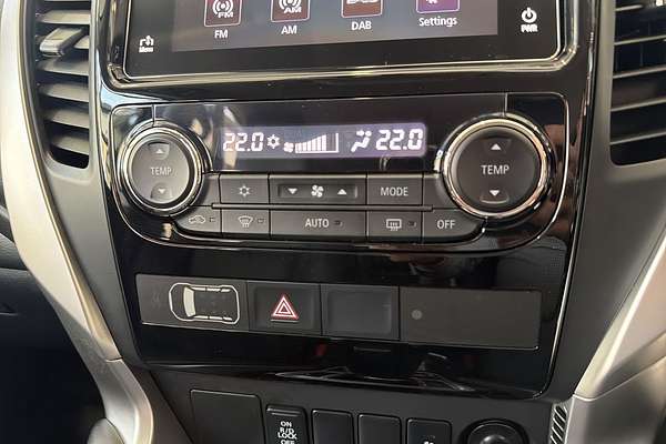 2019 Mitsubishi Pajero Sport Black Edition QE