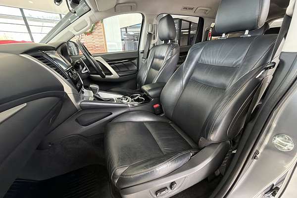 2019 Mitsubishi Pajero Sport Black Edition QE