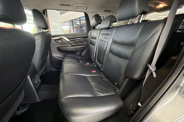 2019 Mitsubishi Pajero Sport Black Edition QE