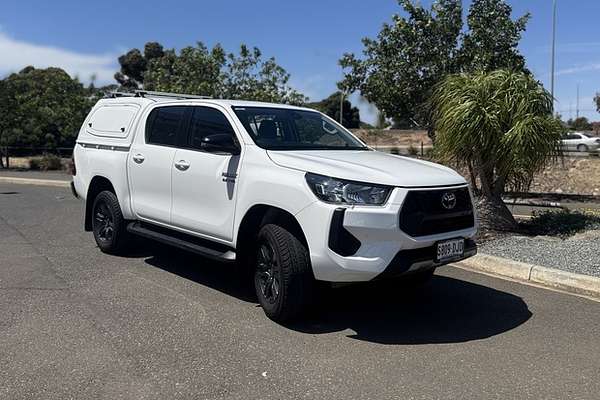 2024 Toyota Hilux SR GUN126R 4X4