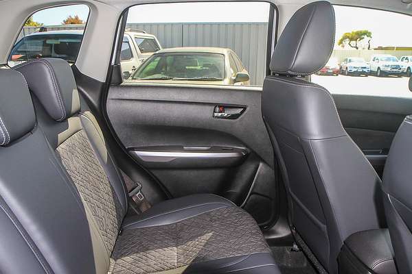 2024 Suzuki Vitara Turbo Shadow LY Series II