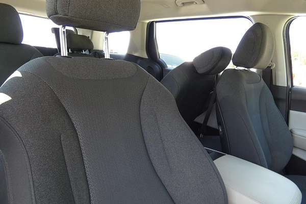 2022 Kia Carnival S KA4