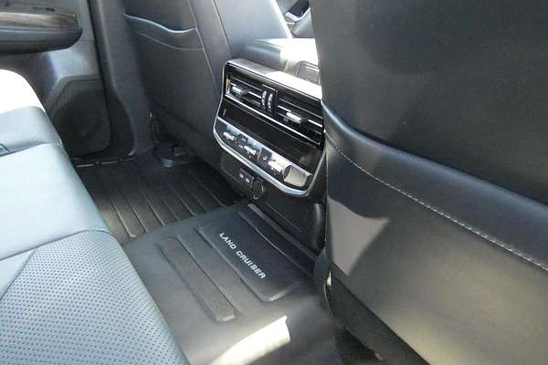 2024 Toyota Landcruiser VX FJA300R