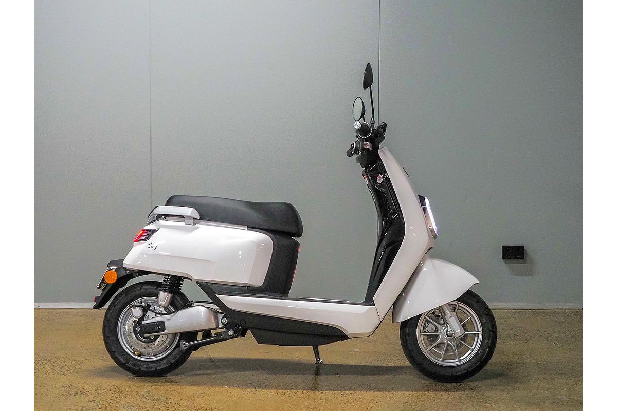 2022 Benzina Zero city city