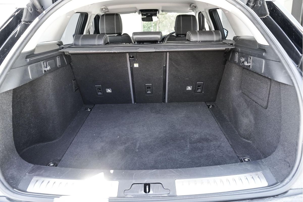 2018 Land Rover Range Rover Velar P250 L560