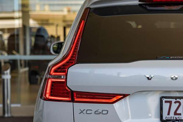 2024 Volvo XC60 Plus B5