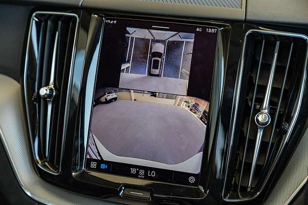 2024 Volvo XC60 Plus B5