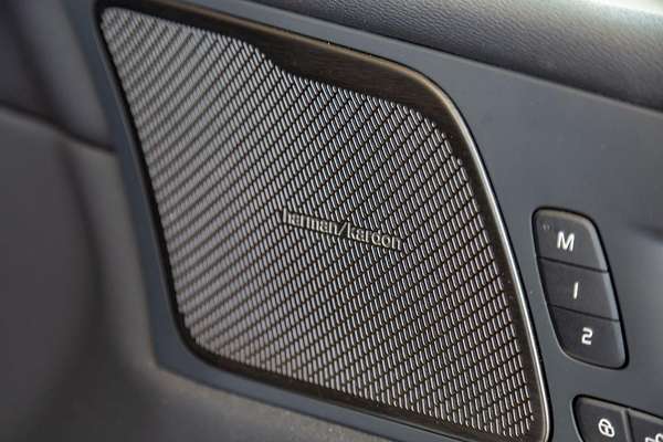 2024 Volvo XC60 Plus B5