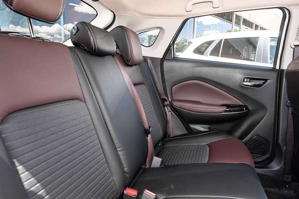 2025 Suzuki Fronx Hybrid KW