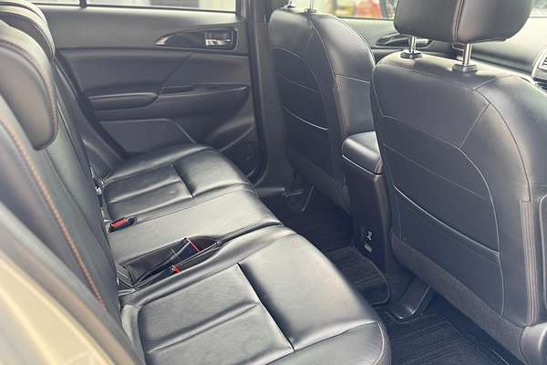 2018 Mitsubishi Eclipse Cross Exceed YA