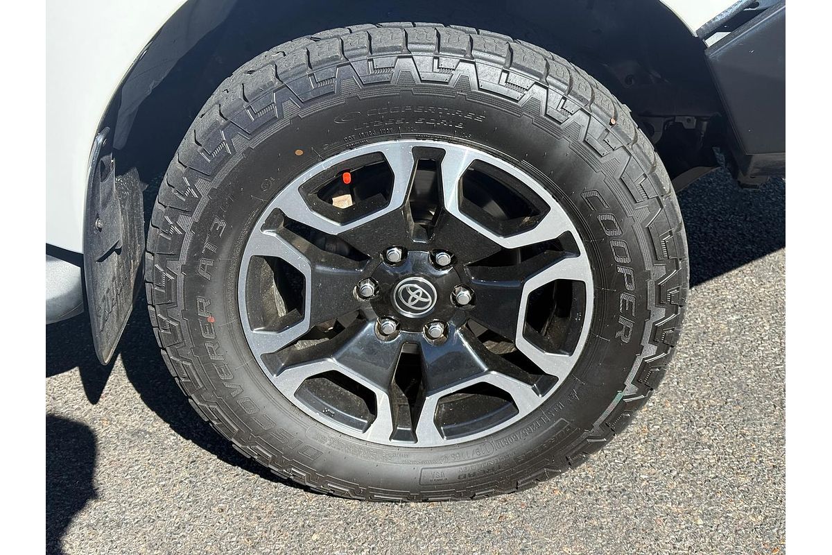 2020 Toyota Hilux SR5 GUN126R 4X4