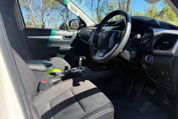 2020 Toyota Hilux SR5 GUN126R 4X4