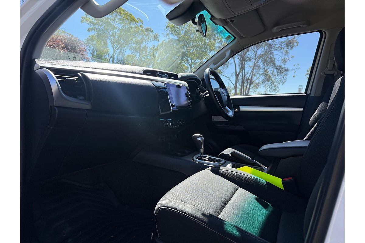 2020 Toyota Hilux SR5 GUN126R 4X4