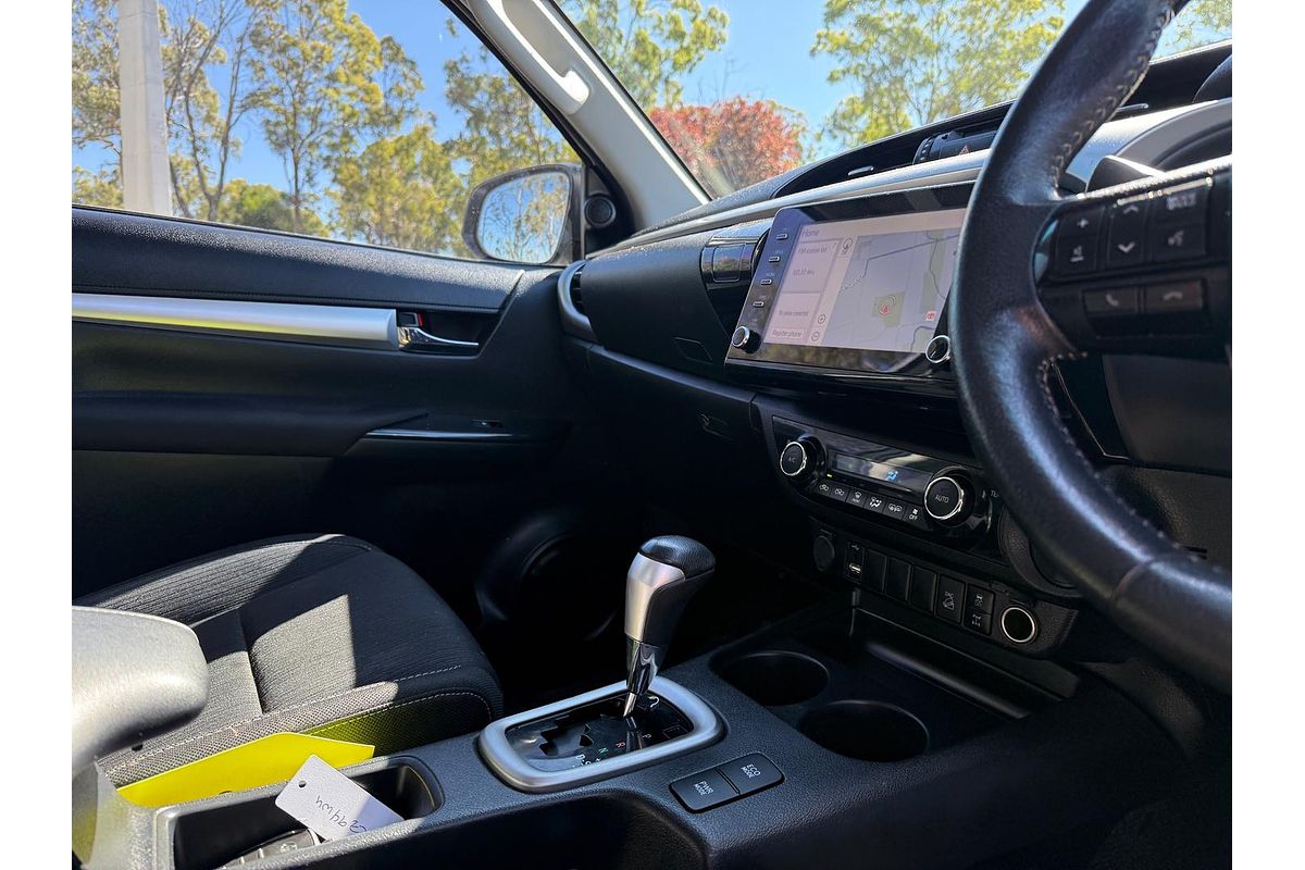 2020 Toyota Hilux SR5 GUN126R 4X4