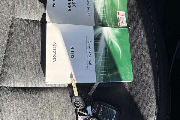 2020 Toyota Hilux SR5 GUN126R 4X4