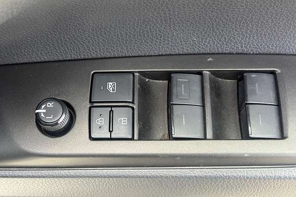 2022 Toyota Camry Ascent AXVH70R