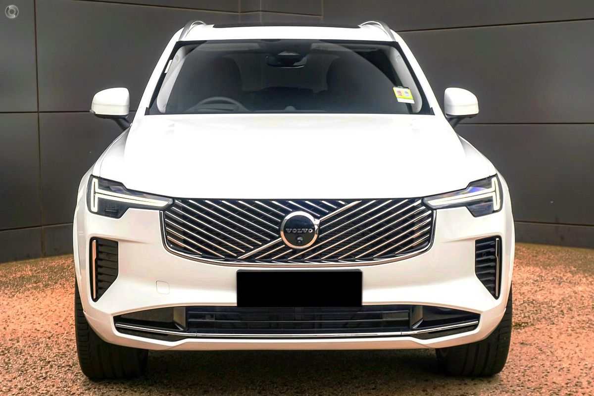 2025 Volvo XC90 Ultra B5 Bright