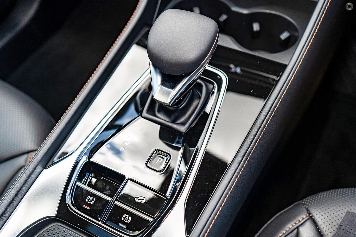 2025 MG HS Super Hybrid Essence AS33P