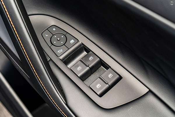 2025 MG HS Super Hybrid Essence AS33P