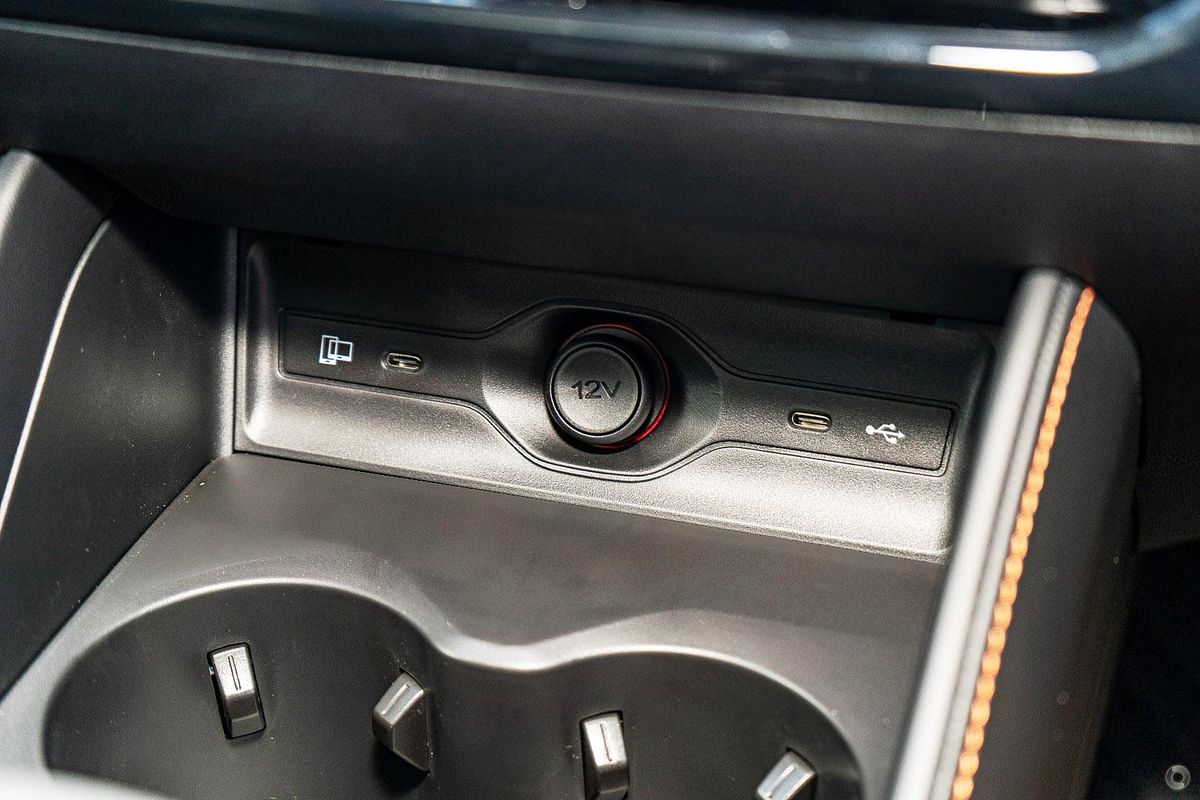 2025 MG HS Super Hybrid Essence AS33P