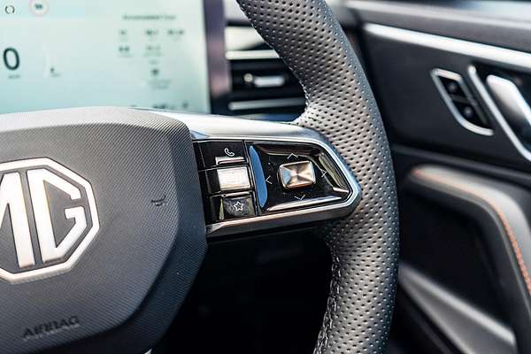 2025 MG HS Super Hybrid Essence AS33P