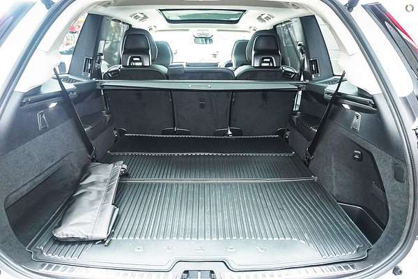 2025 Volvo XC90 Ultra B5 Bright