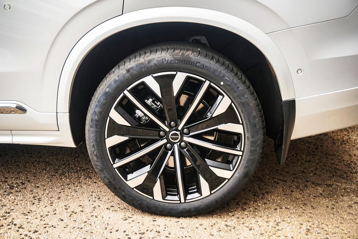 2025 Volvo XC90 Ultra B5 Bright