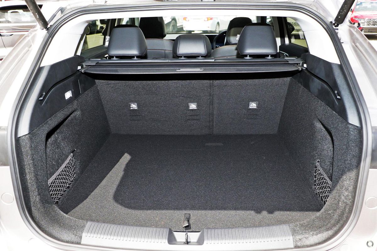 2025 MG HS Super Hybrid Essence AS33P