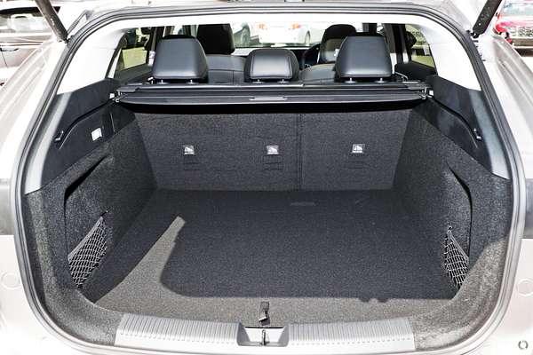 2025 MG HS Super Hybrid Essence AS33P