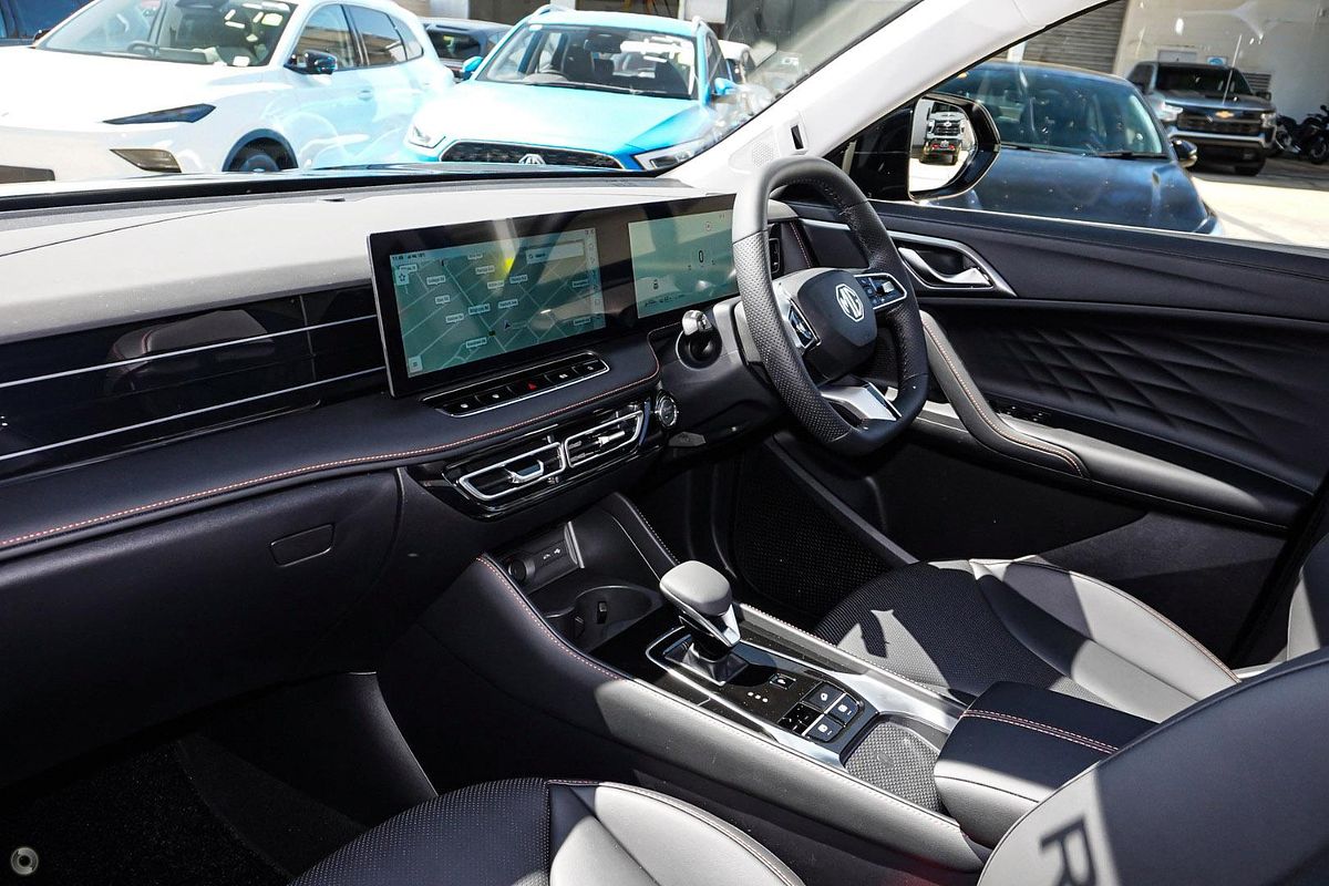 2025 MG HS Super Hybrid Essence AS33P