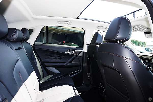 2025 MG HS Super Hybrid Essence AS33P