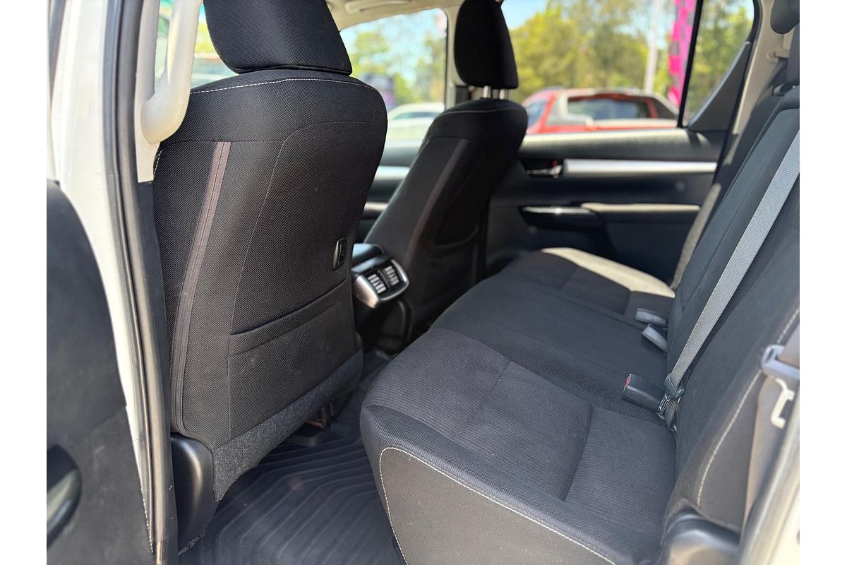 2018 Toyota Hilux SR5 GUN126R 4X4