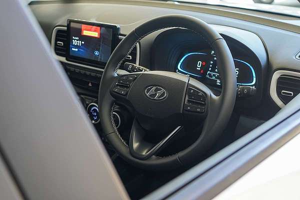 2025 Hyundai Venue Elite QX.V5