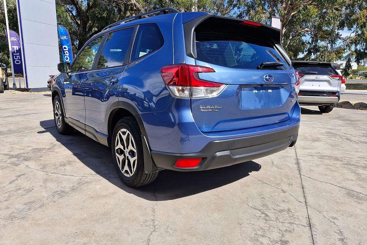 2023 Subaru Forester 2.5i 50 Years Edition S5