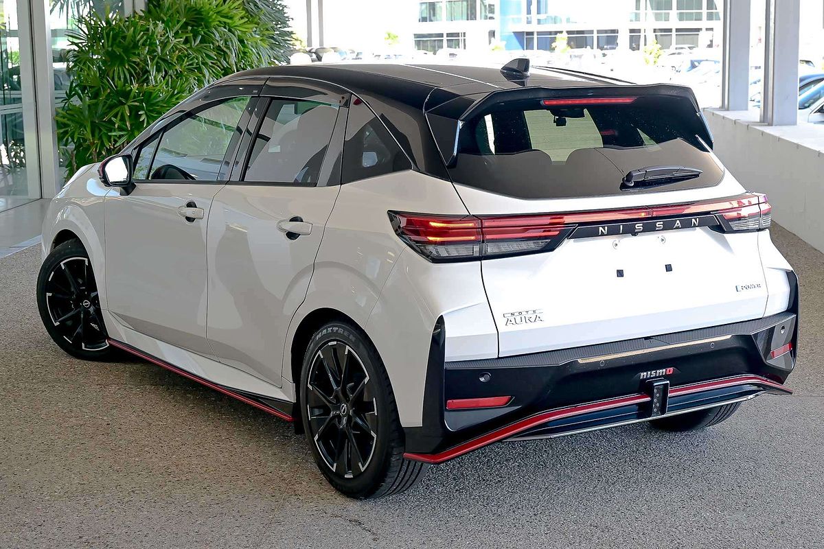 2023 Nissan AURA