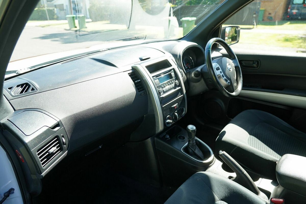 2012 Nissan X-TRAIL ST T31