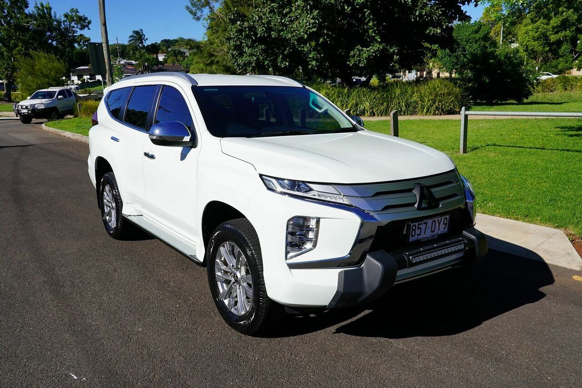 2022 Mitsubishi Pajero Sport GLX QF