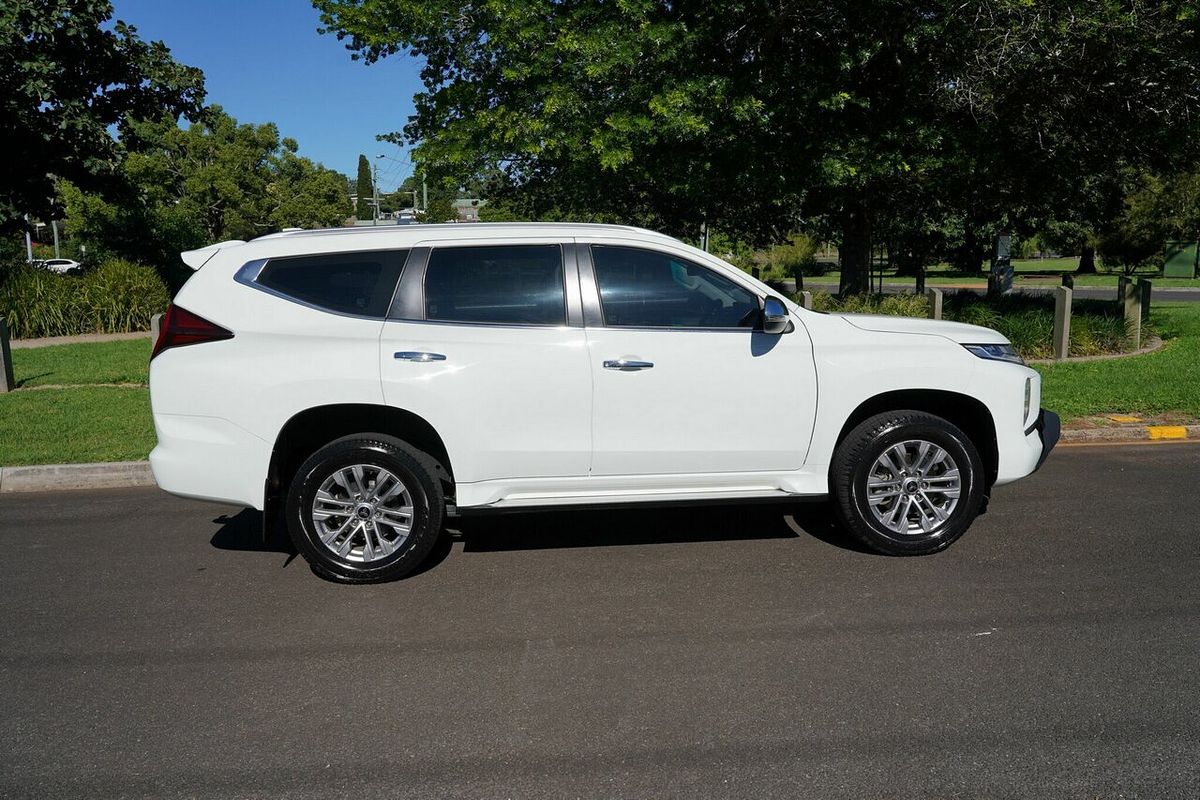 2022 Mitsubishi Pajero Sport GLX QF