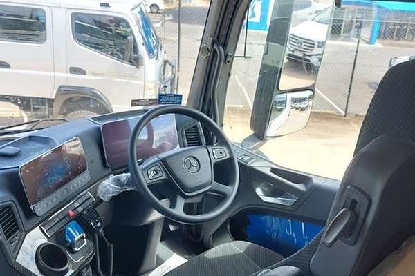 2024 Mercedes-Benz Actros 2663
