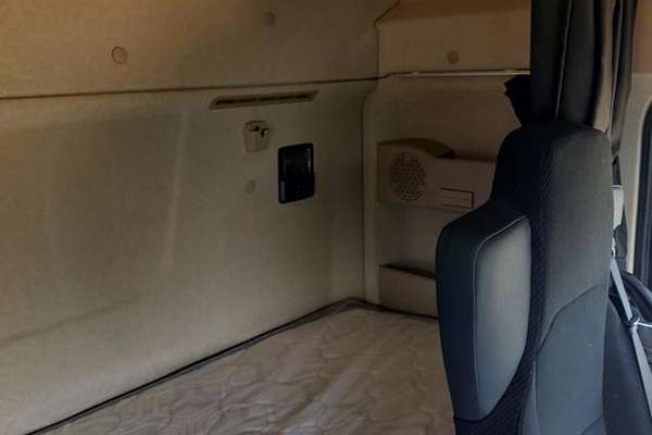 2024 Mercedes-Benz Actros 2663