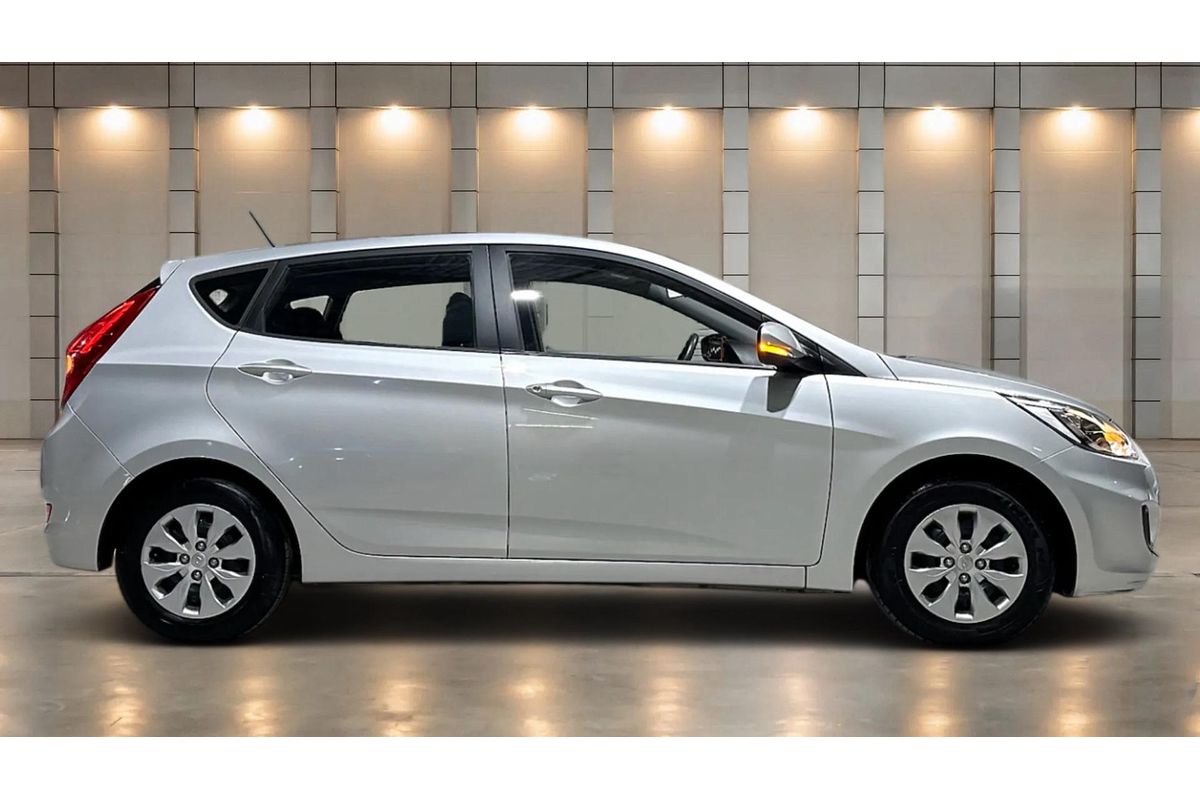 2016 Hyundai Accent Active RB4