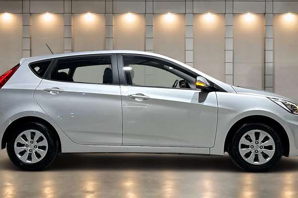 2016 Hyundai Accent Active RB4