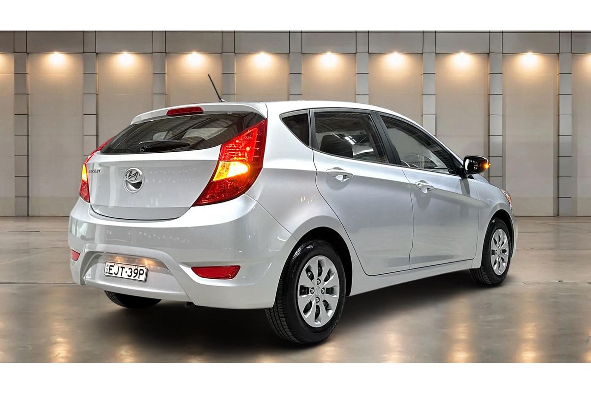 2016 Hyundai Accent Active RB4