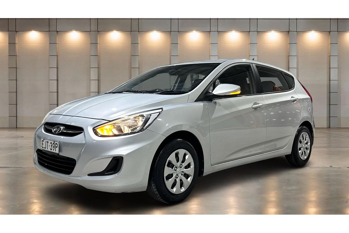 2016 Hyundai Accent Active RB4