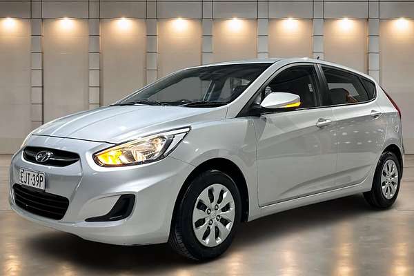 2016 Hyundai Accent Active RB4