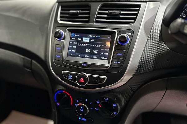 2016 Hyundai Accent Active RB4