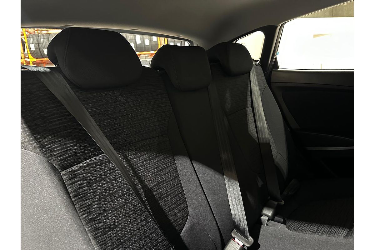 2016 Hyundai Accent Active RB4