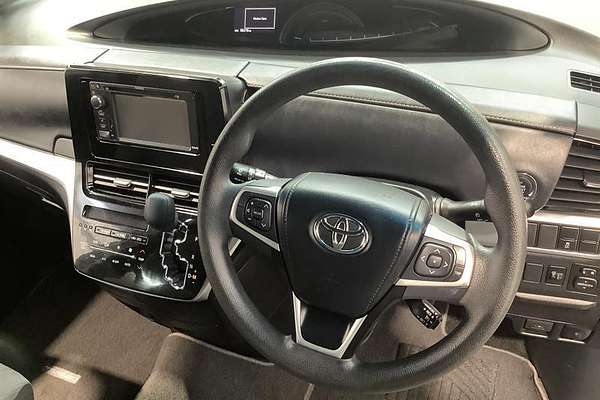 2017 Toyota Tarago GLi ACR50R