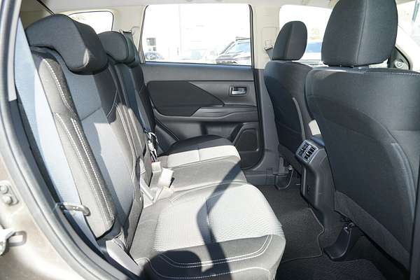 2020 Mitsubishi Outlander ES ZL